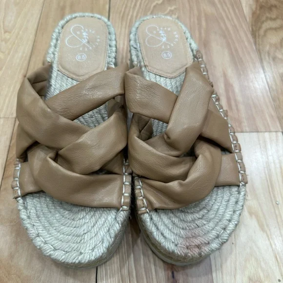 OASIS SOCIETY- Beige Stappy Sandal - Womens 8.5 T7 - Picture 4 of 7